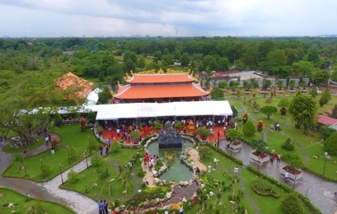 "Vua hài" đi bán mía từ 10 tuổi, giờ sở hữu nhà thờ 100 tỷ đồng screen shot 2025 10 02 at 105302 pm 22540015 1759462417583 175946241807466319898