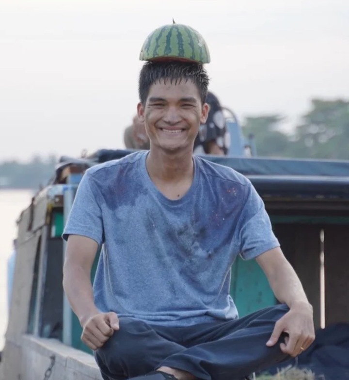 Danh hài từng đi chở gạch, làm phụ hồ, giờ thành ông chủ chuỗi nhà hàng bún đậu- Ảnh 1.