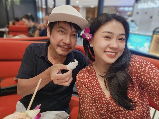 Danh hài từng trắng tay khi ly hôn, giờ viên mãn bên vợ kém 29 tuổi- Ảnh 4.