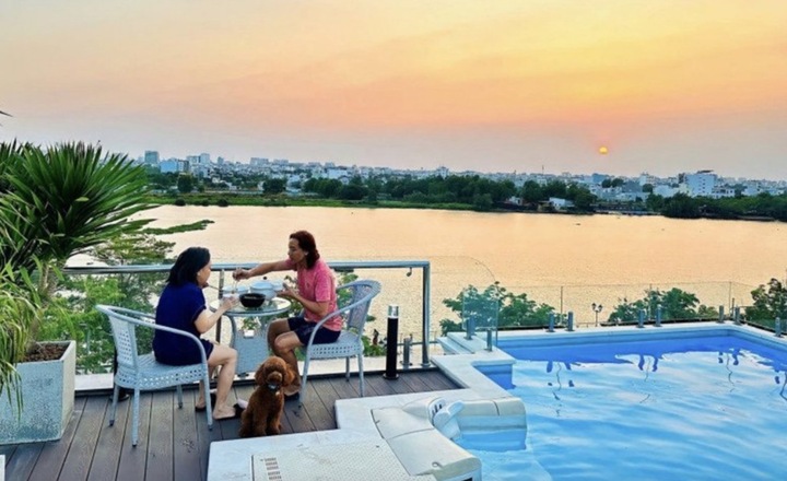 Danh hài từng ăn măng, cà chua sống qua ngày, giờ ở trong biệt thự 300 tỷ đồng- Ảnh 5.