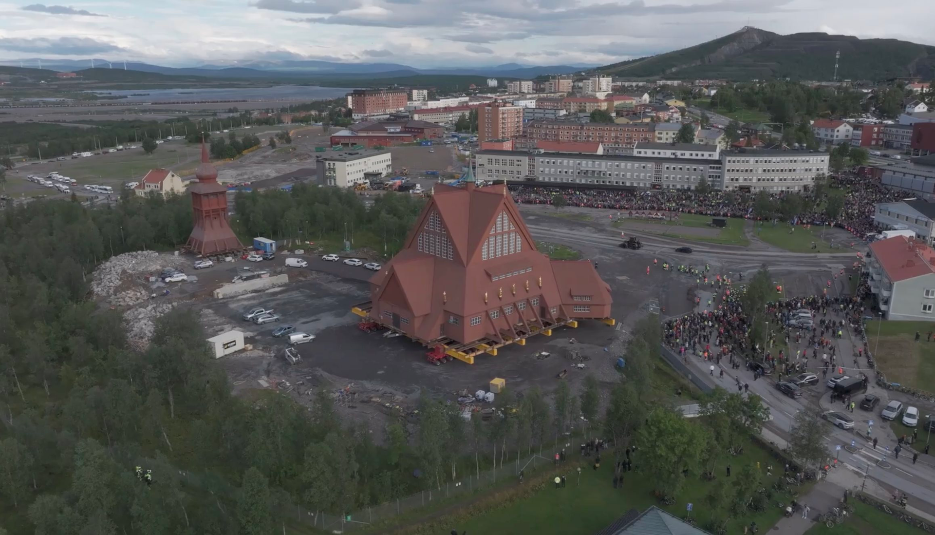 Phát hiện hàng tỷ tấn 'kho báu' ngay dưới đất, đủ để khai thác suốt 200 năm: Sự giàu có khiến cả thành phố sụt lún, hàng vạn người phải di dời- Ảnh 2.