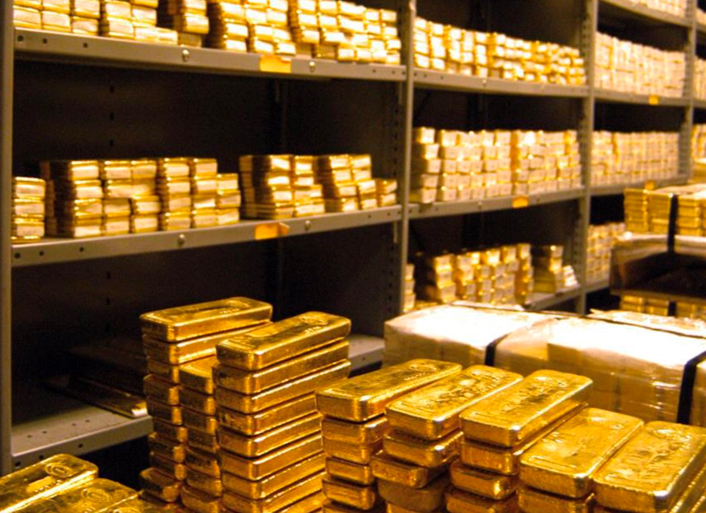 Không phải Ấn Độ hay Trung Quốc, một quốc gia châu Á bất ngờ trở thành 'cá mập' gom vàng nhiều nhất: 'Cất kho' 25 tấn, bất chấp giá cao kỷ lục- Ảnh 1.