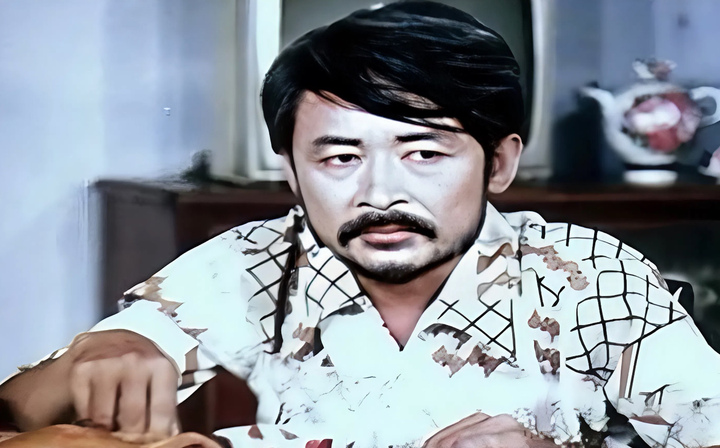 Phản diện Ba Cẩn Phản diện Ba Cẩn