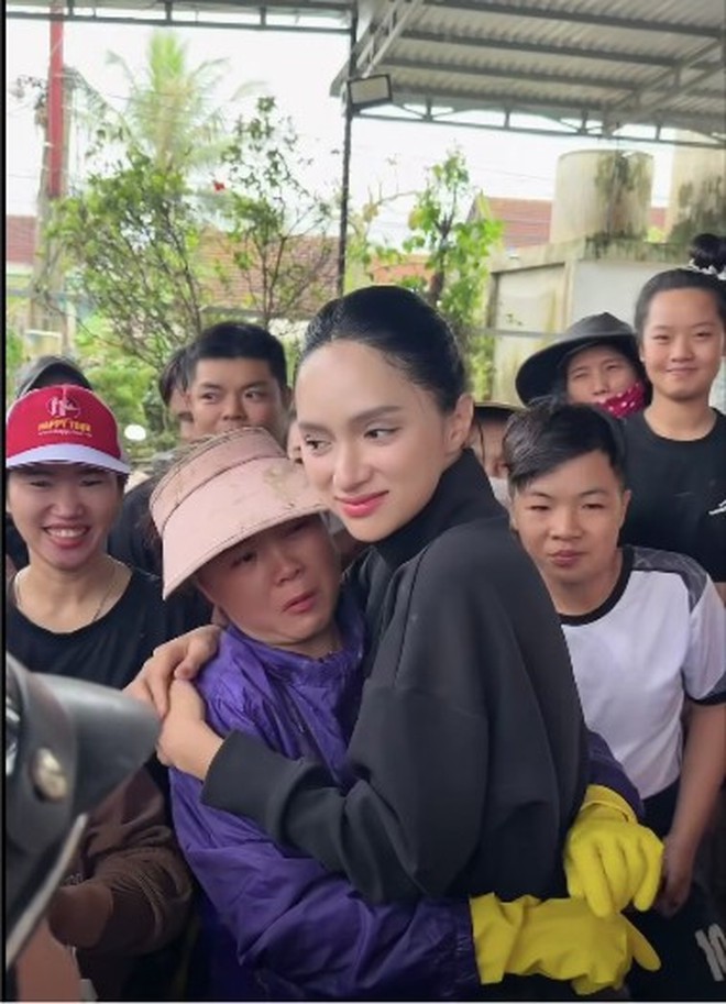 Nghệ sĩ lên đường đi cứu trợ vùng lũ- Ảnh 3.