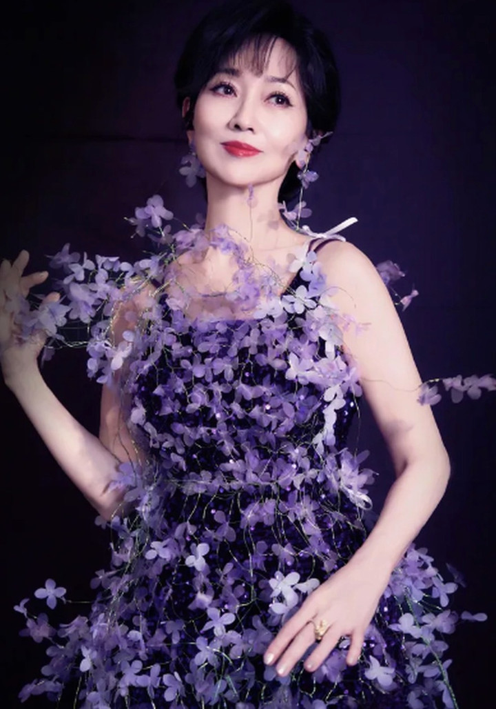 "Quan Âm đẹp nhất màn ảnh" từng là tiếp viên hàng không, U80 miệt mài làm việc screen shot 2025 12 04 at 114540 pm 23462142 1764894041445 17648940418321332761030