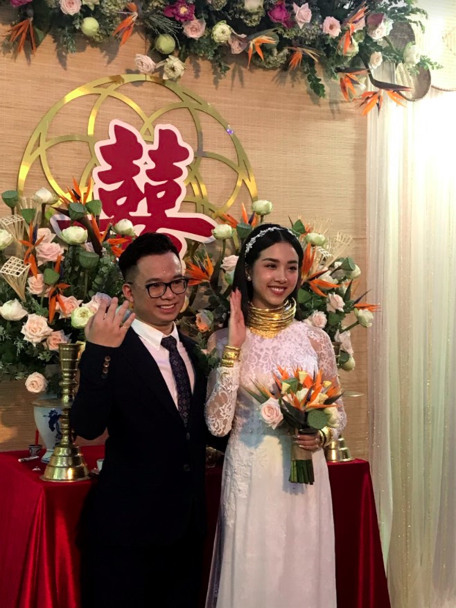 Cô dâu Vbiz được tặng 13 cây vàng hồi môn, tính số lãi chỉ sau 4 năm cưới mà choáng váng- Ảnh 3.