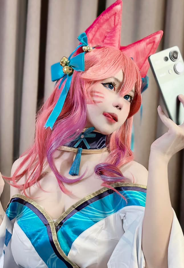 Thân hình quá nóng bỏng nên bị dính