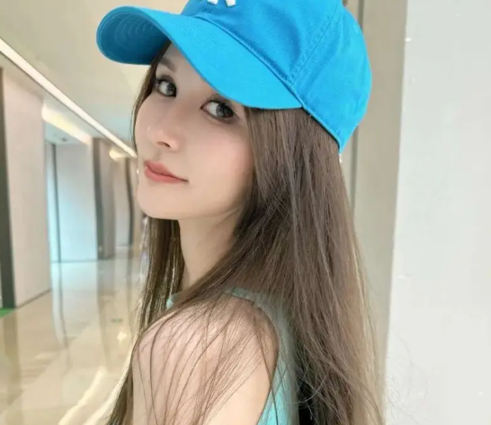 Than nghèo kể khổ với fan để Than nghèo kể khổ với fan để