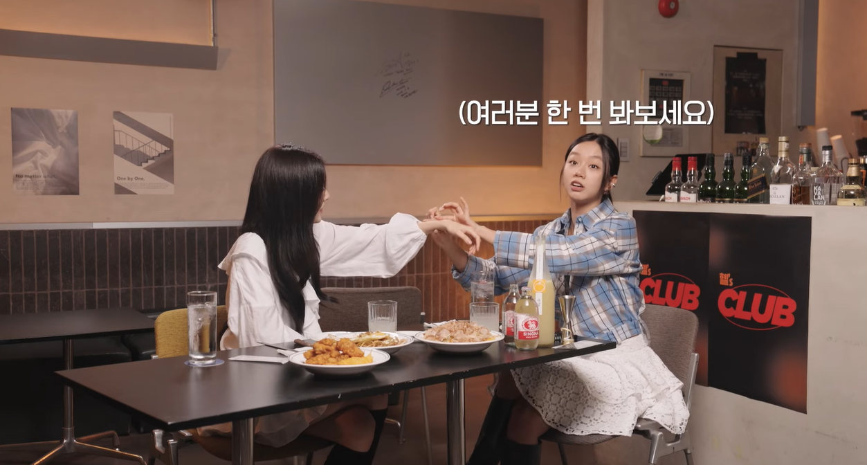 Mỹ nhân Hàn viral khắp MXH vì gầy đáng báo động, cổ tay