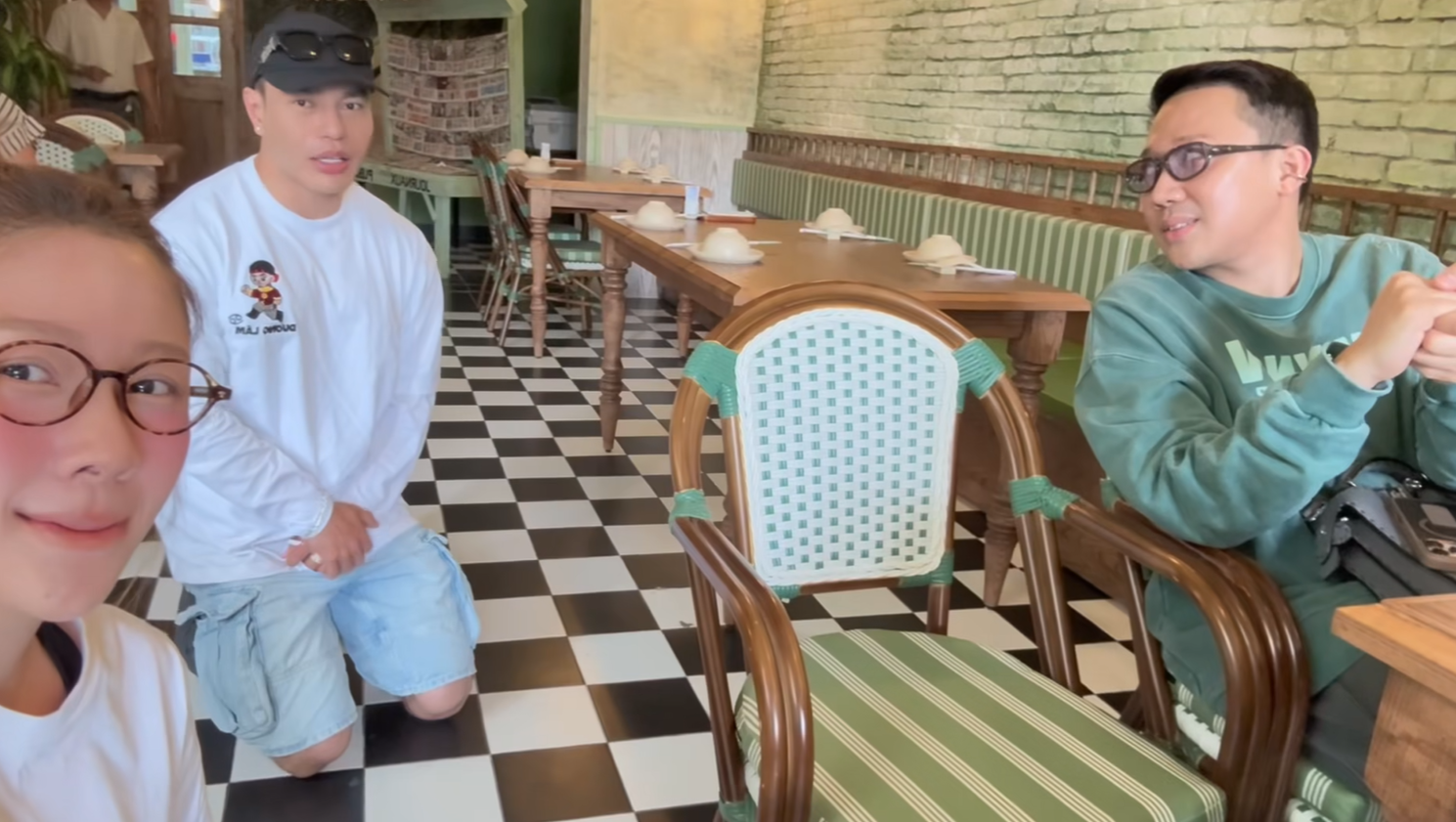 Căng: Sao nam Vbiz quỳ gối xin lỗi Trấn Thành, nguyên nhân vì 1 câu