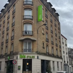 Nữ sinh bị cáo buộc ném con vừa sinh từ cửa sổ khách sạn xuống đường tử vong, nhân chứng kể lại giây phút kinh hoàng screenshot 2025 02 25 105056 17404554634071318198646 50 0 775 1160 crop 174045546667816771803png