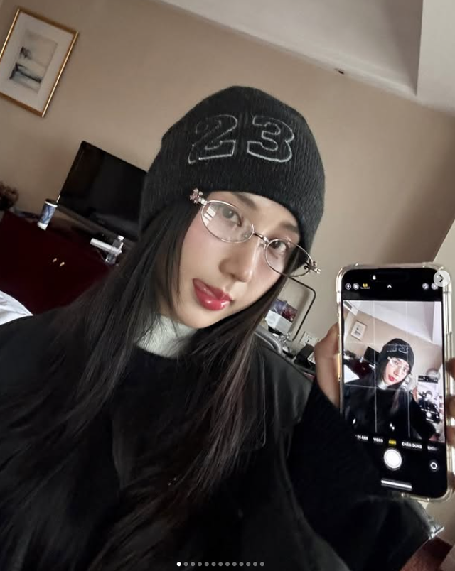 Mina Young tự tin diện thời trang xuyên thấu, có hành động cực tinh tế- Ảnh 9. Mina Young tự tin diện thời trang xuyên thấu, có hành động cực tinh tế- Ảnh 9.