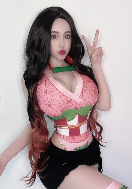 Nữ DJ nóng bỏng nhất nhì cõi mạng trổ tài cosplay Nữ DJ nóng bỏng nhất nhì cõi mạng trổ tài cosplay