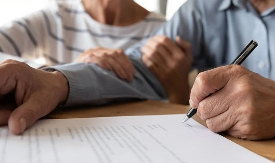 Bố qua đời để lại 21 tỷ đồng, tòa yêu cầu con gái phải chia đều tài sản cho 4 bác gái, họ hàng tuyên bố: 20% vẫn còn quá ít- Ảnh 1.