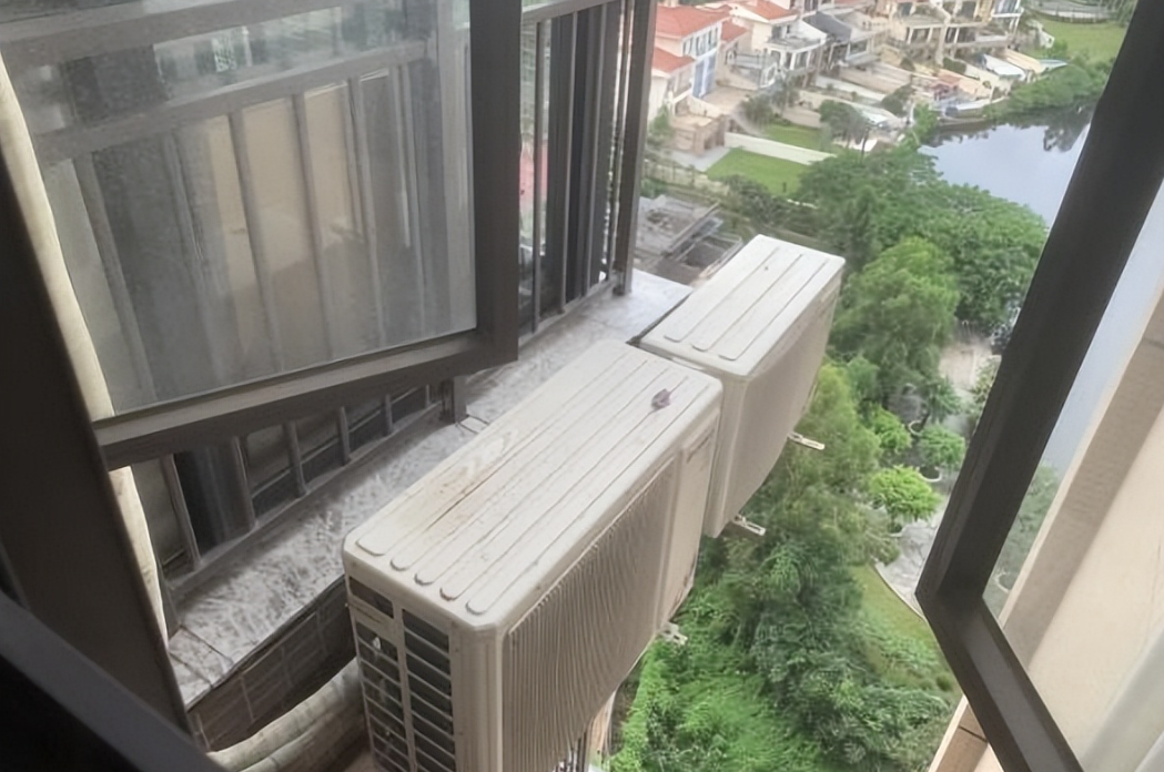 Hàng xóm lắp cục nóng điều hòa ngay sát phòng ngủ, người đàn ông yêu cầu tháo dỡ, đòi bồi thường 230 triệu đồng: ‘‘Ảnh hưởng sức khỏe và tâm lý!’’- Ảnh 1.