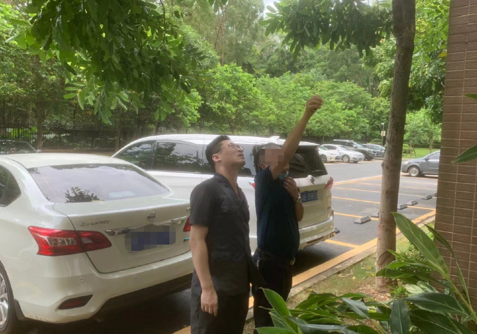 Hàng xóm lắp cục nóng điều hòa ngay sát phòng ngủ, người đàn ông yêu cầu tháo dỡ, đòi bồi thường 230 triệu đồng: ‘‘Ảnh hưởng sức khỏe và tâm lý!’’- Ảnh 2.