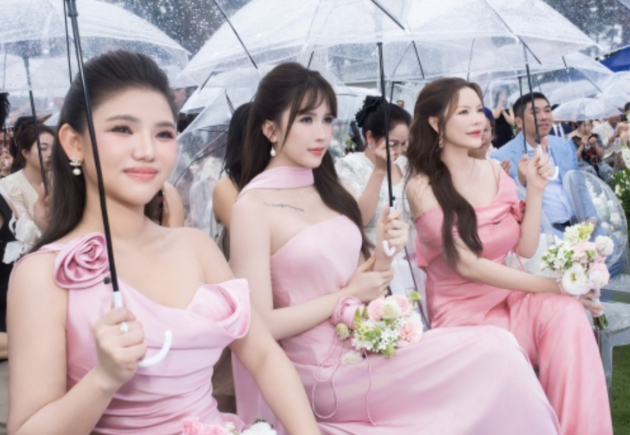 Dàn mỹ nhân Vbiz chắc chắn sẽ xinh lên bội phần nếu quyết tâm bỏ làm việc này khi đăng ảnh!- Ảnh 9.