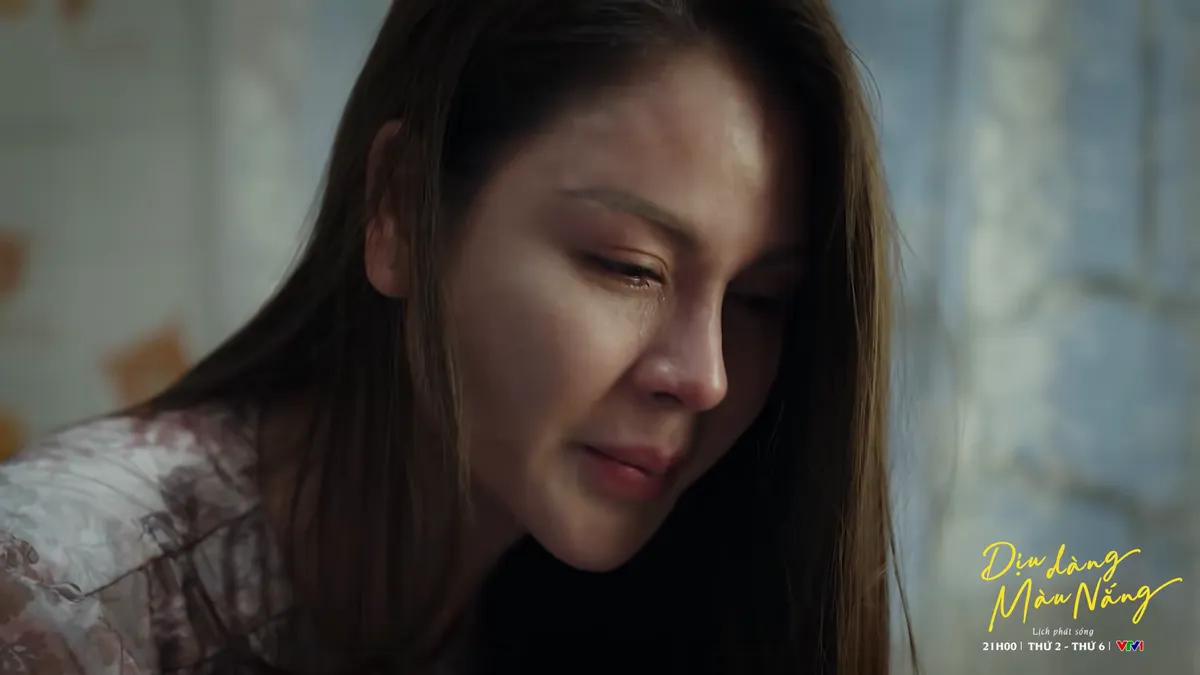 Mỹ nhân Việt gây ức chế nhất lúc này: Diễn xuất thua cả nhạc nền, nhan sắc biến dạng thành người khác- Ảnh 5.