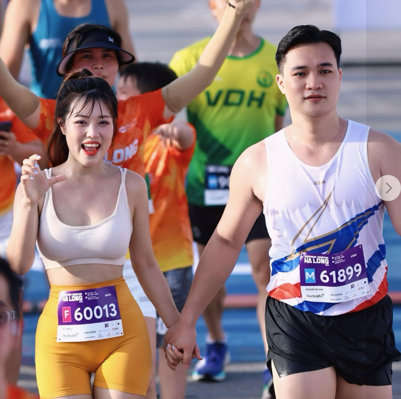 "Tỏa sáng" trên đường chạy, gái xinh đáp trả khi bị nói "làm màu" screenshot 2025 06 05 113922 17490986090361488463035 1749099024192 17490990243201737889893