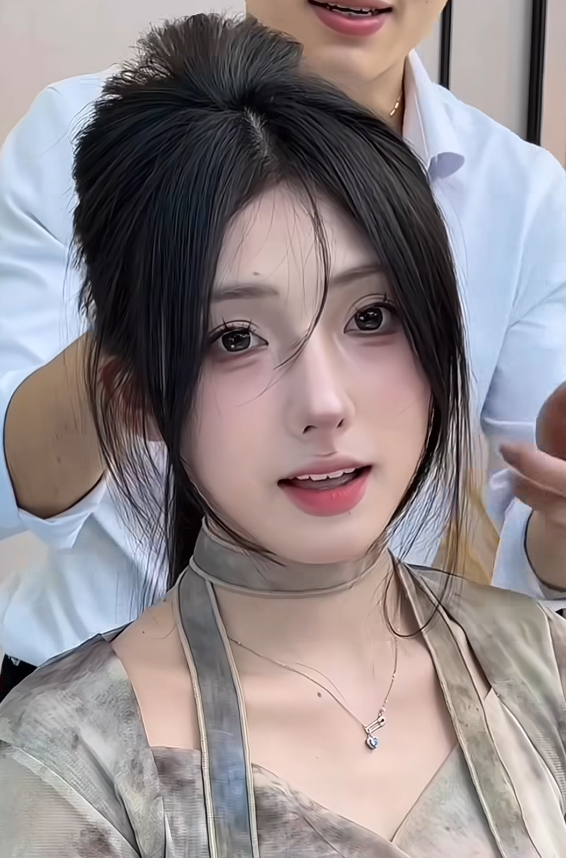 Chạm mặt hot girl bóng rổ từng gây