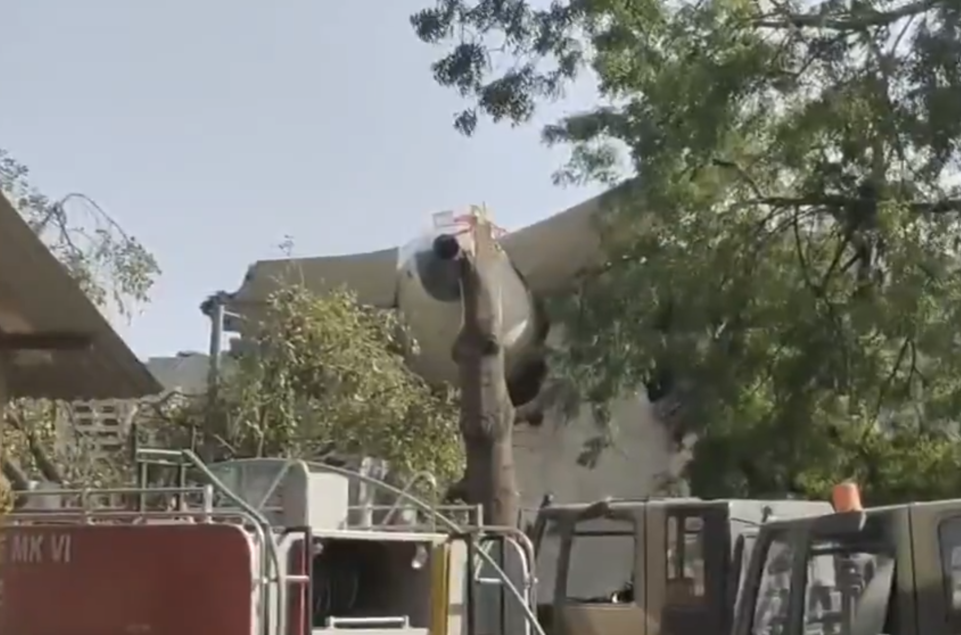 Vụ rơi máy bay Ấn Độ: Vụ rơi máy bay Ấn Độ: