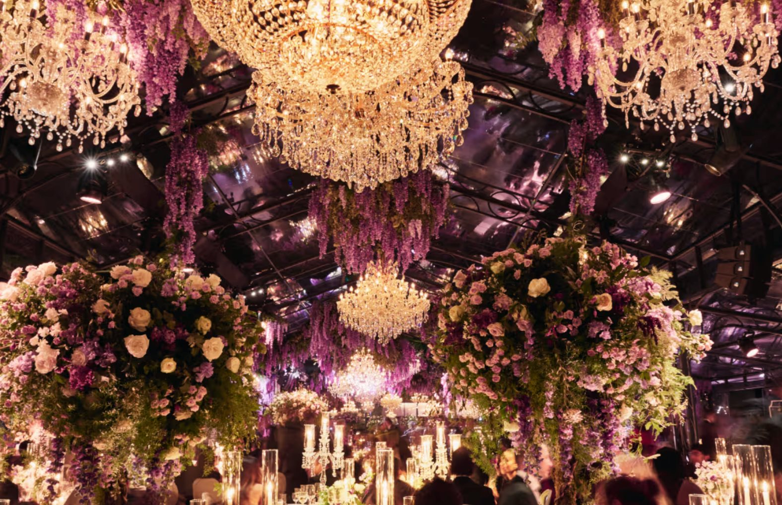 Tiết lộ ban đầu về 'đám cưới thế kỷ' của tỷ phú Jeff Bezos: Ước tính tiêu tốn hàng triệu USD, là 'cơn ác mộng' của wedding planner- Ảnh 3.