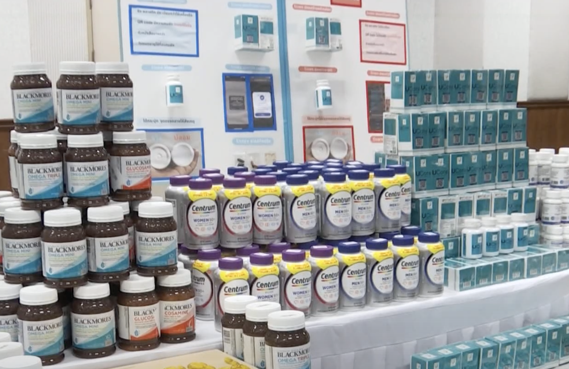 Đột kích kho hàng gần thành phố, công an triệt phá đường dây hàng giả với gần 80.000 món đồ gồm thực phẩm chức năng, thiết bị điện tử- Ảnh 3.