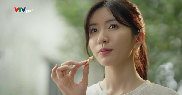 Chưa từng thấy phim Việt giờ vàng nào lố đến cỡ này, xem nữ chính diễn nét thơ thẩn mà ngại thay 27 Chưa từng thấy phim Việt giờ vàng nào lố đến cỡ này, xem nữ chính diễn nét thơ thẩn mà ngại thay screenshot 2025 07 01t154544933 1751359558040211323019 7 0 620 1170 crop 17513595638692070674947png