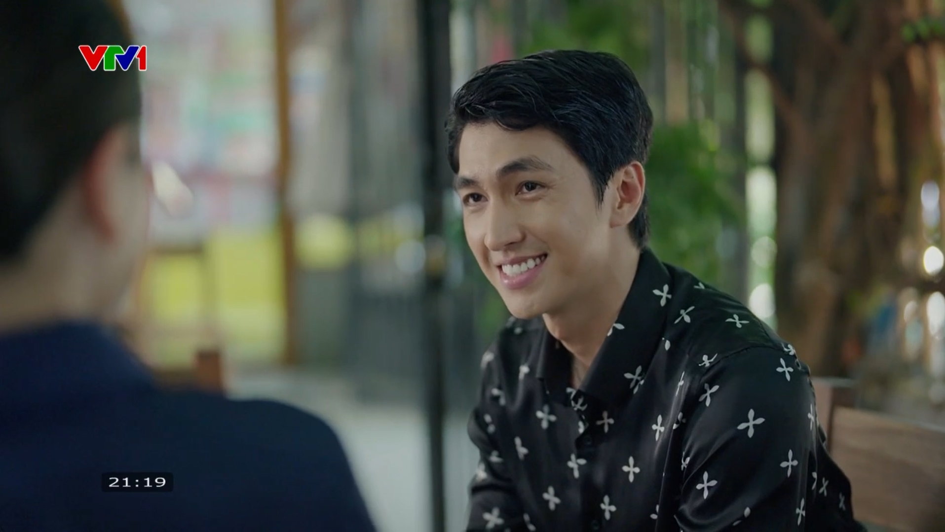 Clip sốc: Mỹ nam Vbiz bị đồng nghiệp đạp thẳng vào mặt, người trong cuộc nói 1 câu chấn động- Ảnh 1. Clip sốc: Mỹ nam Vbiz bị đồng nghiệp đạp thẳng vào mặt, người trong cuộc nói 1 câu chấn động- Ảnh 1.