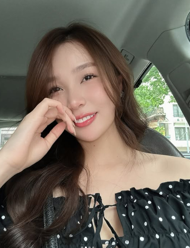 Từng xuất hiện trên show hẹn hò của Độ Mixi, khiến kênh chat FA