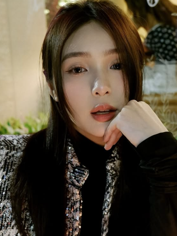 Từng xuất hiện trên show hẹn hò của Độ Mixi, khiến kênh chat FA