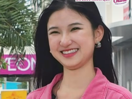 Nàng Mơ đơ mặt vì chiếc áo