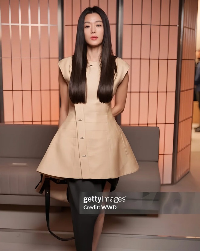 "Mợ chảnh" Jeon Ji Hyun bị tẩy chay chưa từng có: Đã còng lưng gánh nợ 287 tỷ, còn sắp bị huỷ job hàng loạt? screenshot 2025 08 01 at 213038 17583434407301488457012 1758350593589 17583505938791580897690