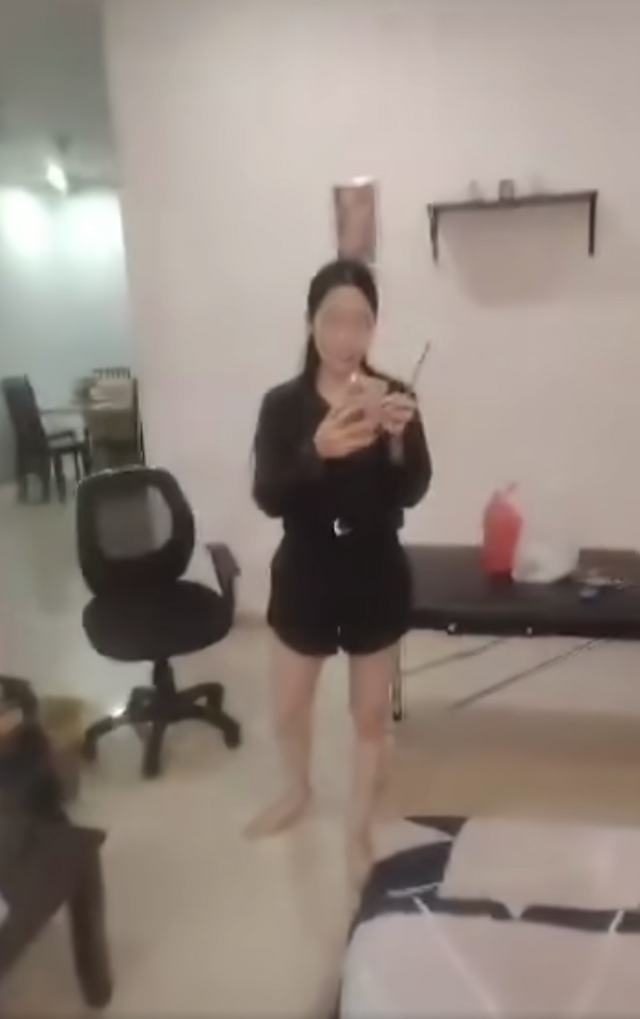 Đến tận nhà nhân tình của chồng để đánh ghen, người vợ có hành động khiến chồng phải sững sờ- Ảnh 2.