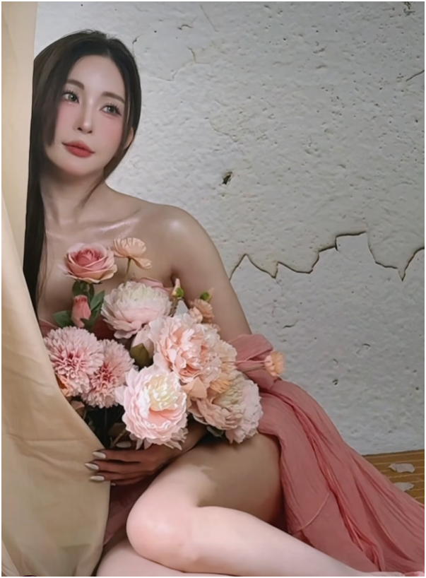 Hot girl Miss Audition tiếp tục khiến fan ngỡ ngàng, độ gợi cảm tăng mạnh- Ảnh 13.