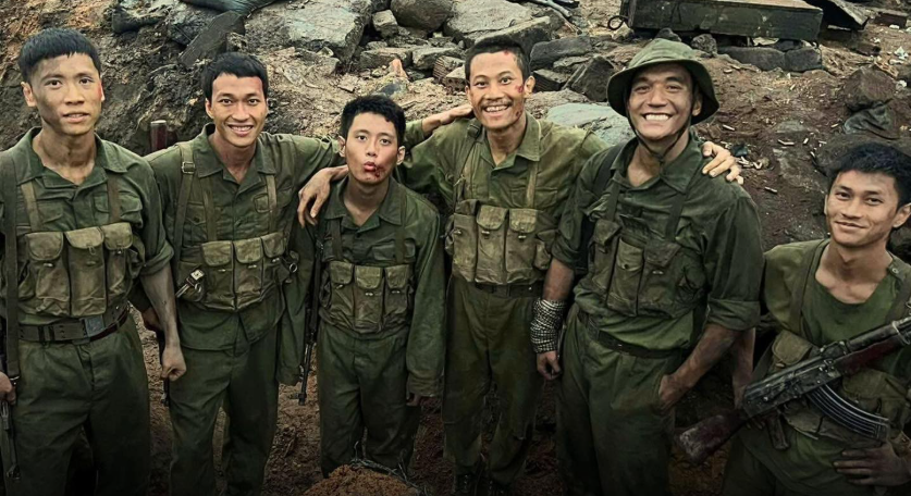 Chưa từng có trong lịch sử: Mưa Đỏ đạt doanh thu gần 55 tỷ một ngày, giữ kỷ lục khó ai có thể lật đổ- Ảnh 3.