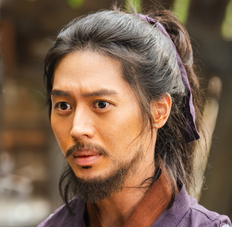 Nhìn mỹ nam này đóng cổ trang là tuyệt vọng cùng cực: Mới 29 mà như ông chú, làm bố nữ chính còn được- Ảnh 2.