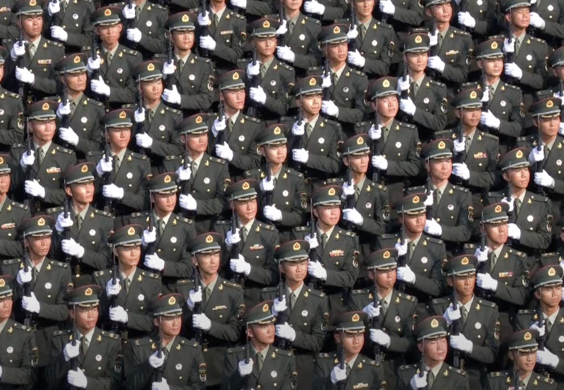 Khung cảnh duyệt binh “như phim điện ảnh” của Trung Quốc: Choáng ngợp trước quy mô lớn kỷ lục- Ảnh 4.