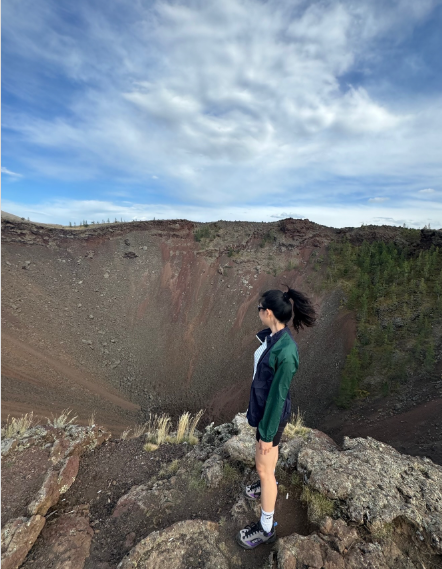 Ngôi sao mạng Hàn Quốc tử vong vì rơi từ núi lửa khi đang quay phim- Ảnh 1.