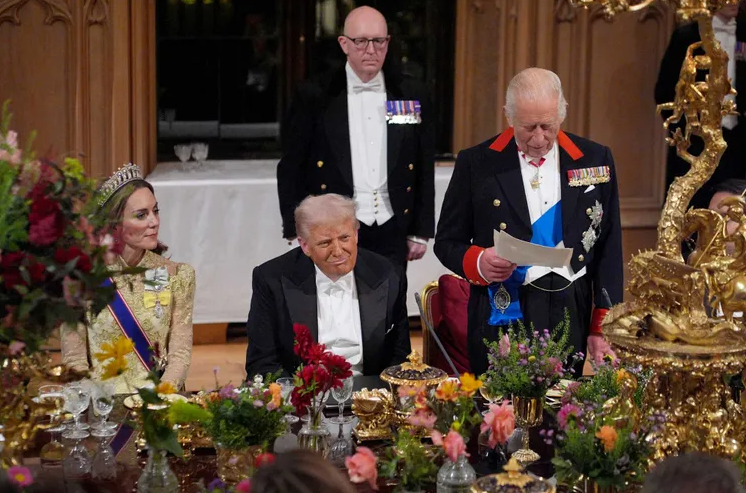 Ông Donald Trump ngồi cạnh Vương phi Kate tại quốc yến: Lời khen “xinh đẹp đến rụng rời” gây bão truyền thông- Ảnh 2.