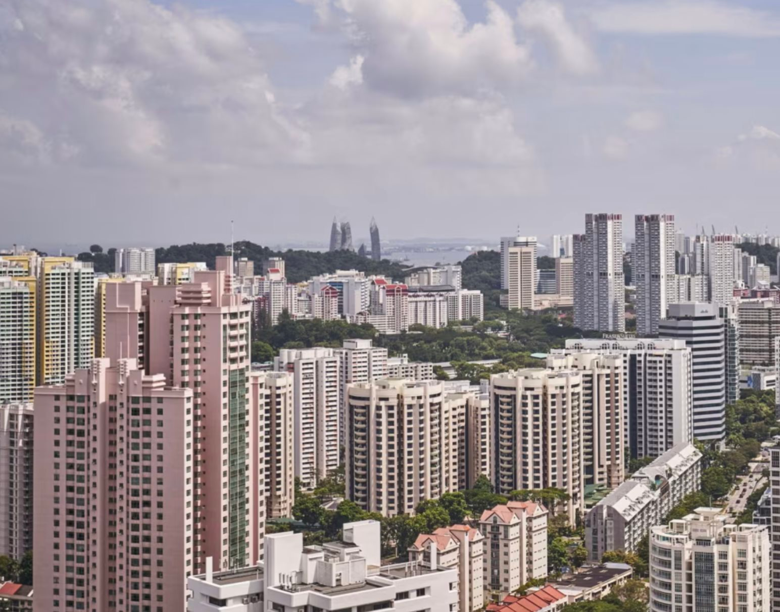 Quốc gia Đông Nam Á 'quay cuồng' vì bất động sản: Căn hộ 1 phòng ngủ giá 22 tỷ, thuế giao dịch 60% vẫn cháy hàng- Ảnh 1.