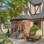 Rao bán căn nhà thời thơ ấu của Tổng thống Donald Trump với giá khó tin screenshot 2025 11 10 145301 14531675 1762770018582 1762770018751948815529 18 0 468 720 crop 1762770051453750154644png