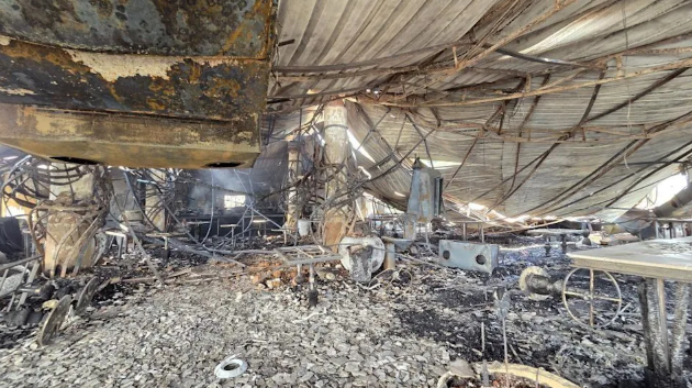 Lạnh người hình ảnh bên trong hộp đêm nổi tiếng ở Ấn Độ bị cháy khiến ít nhất 25 người tử vong- Ảnh 4.