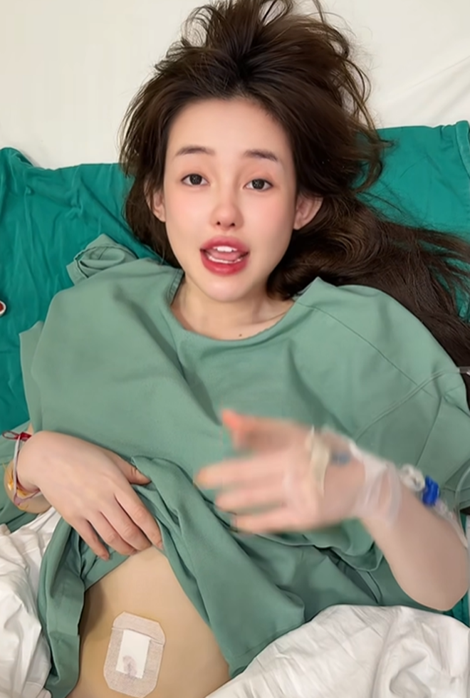 Ngân 98 nhập viện phẫu thuật gấp: Tình trạng nghiêm trọng, phải hủy liền 3 show diễn- Ảnh 3. Ngân 98 nhập viện phẫu thuật gấp: Tình trạng nghiêm trọng, phải hủy liền 3 show diễn- Ảnh 3.