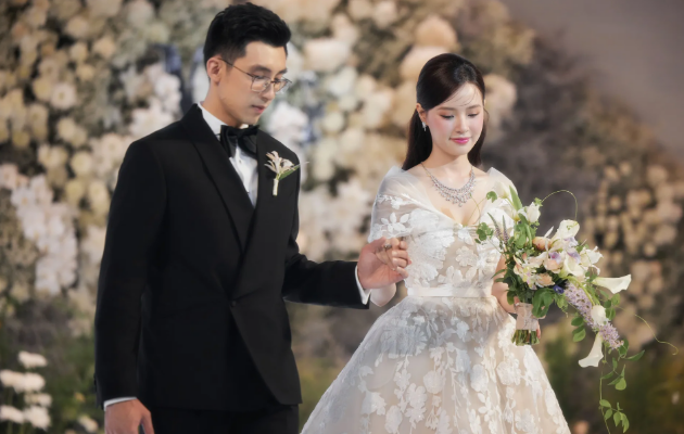 Sao Vbiz lấy chồng thiếu gia 1 tháng không ai biết: Bao trọn resort để tổ chức, khung cảnh thơ mộng như cổ tích!- Ảnh 14.