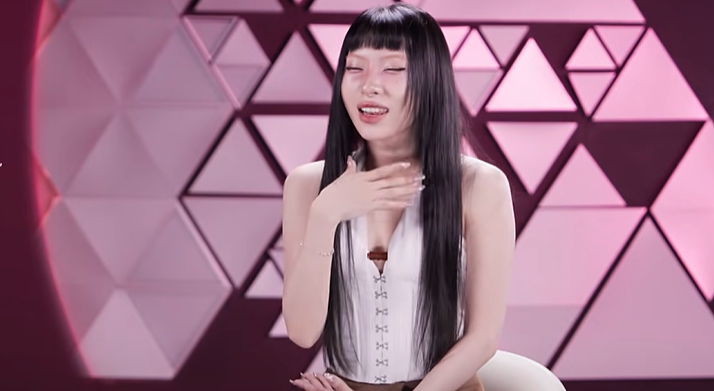 Em Xinh Say Hi gây tranh cãi vì hình ảnh thân mật quá mức trên sóng- Ảnh 5.