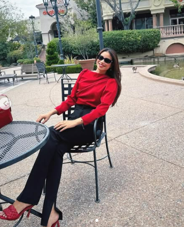 Hoa hậu Phạm Hương về Việt Nam giữa lúc chồng đại gia lộ dấu hiệu lạ?- Ảnh 5.