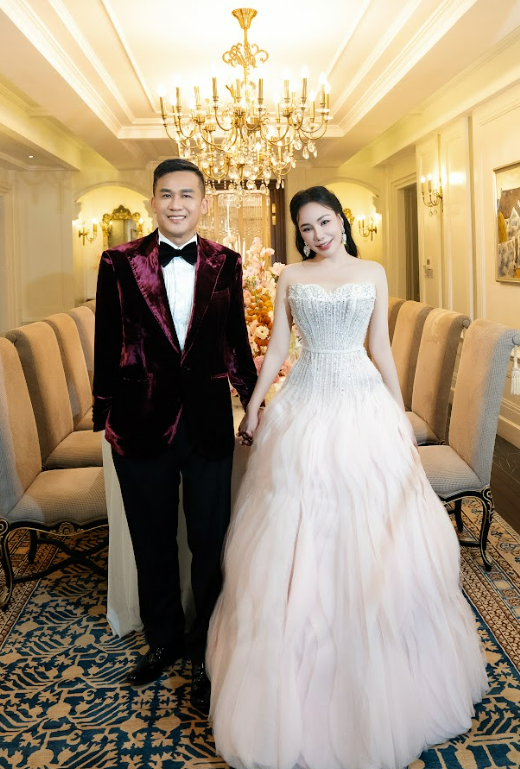 Đám cưới siêu đặc biệt của Hồ Quỳnh Hương gây sốt trên cả báo Mỹ, Trung Quốc- Ảnh 3.