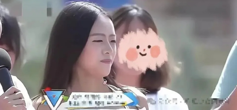 Nữ thần LPL lộ ảnh quá khứ, fan ngỡ ngàng dụi mắt không nhận ra- Ảnh 4.