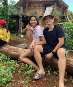 Chồng H’Hen Niê tung loạt ảnh hẹn hò bí mật suốt 7 năm, netizen liền phán: